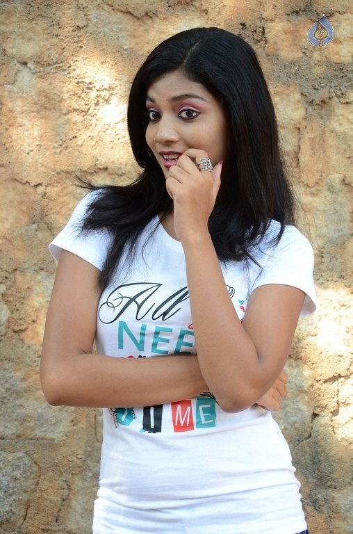 Bindu Barbie Photos - 14 / 16 photos