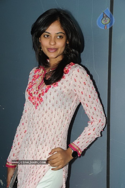 Bindu Madhavi Latest Photo Gallery - 23 / 35 photos