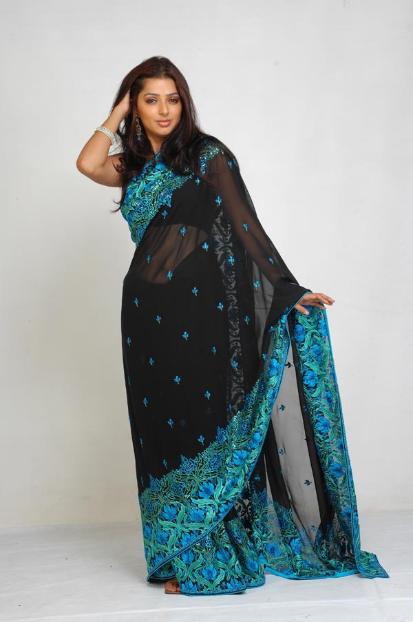 Bhumika - Hot - Photos - 15 / 88 photos