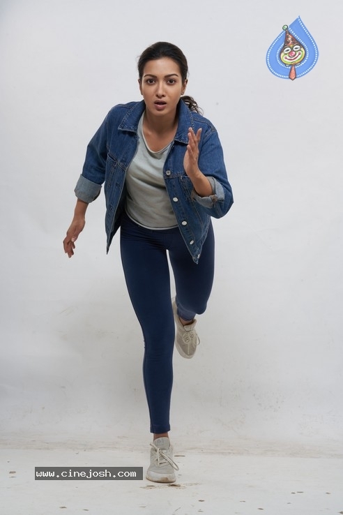 Catherine in Vadaladu Movie - 8 / 42 photos