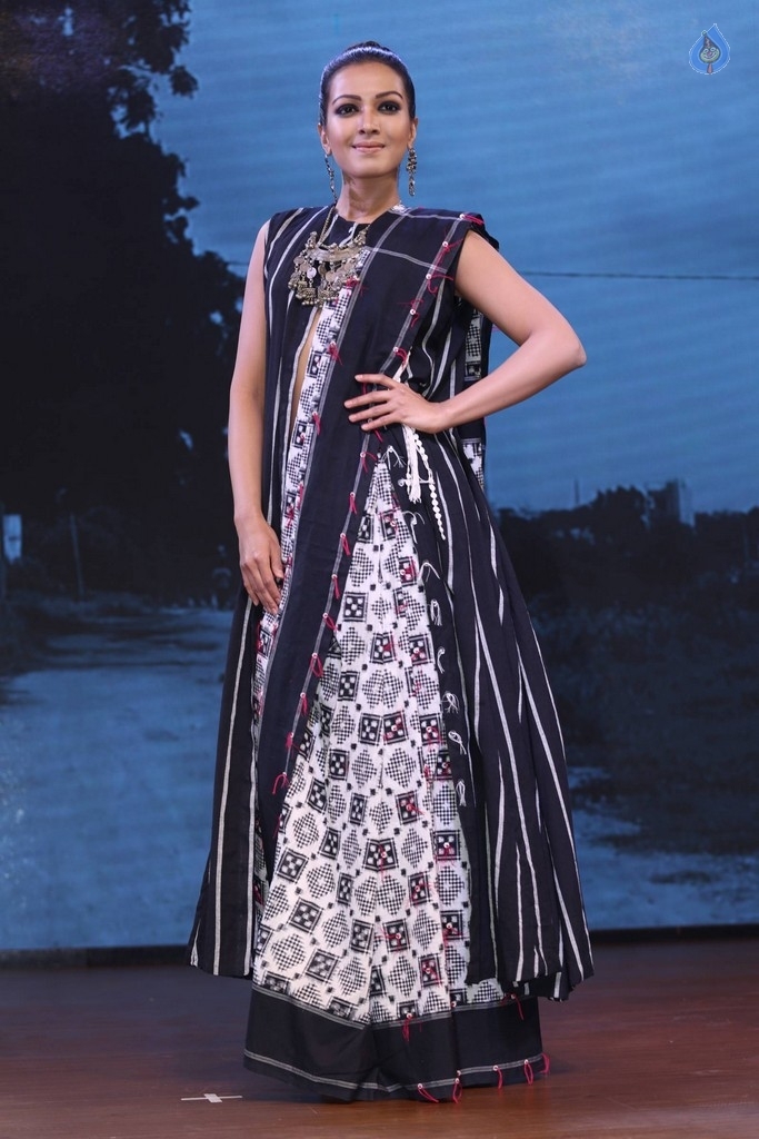 Catherine Tresa at Woven 2017 Fashion Show - 24 / 28 photos