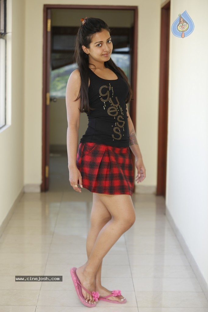 Catherine Tresa Hot Photos - 52 / 53 photos