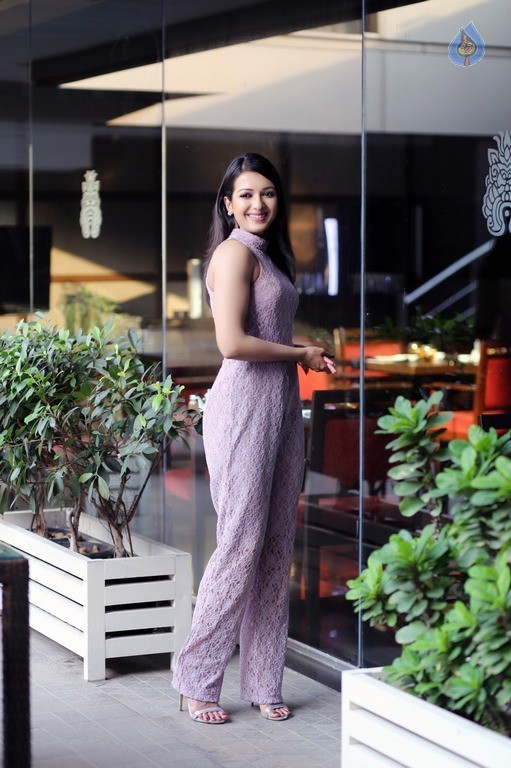 Catherine Tresa Latest Photo Shoot - 32 / 62 photos