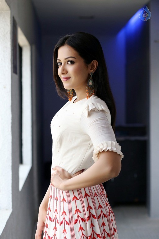 Catherine Tresa Latest Photo Shoot - 56 / 62 photos