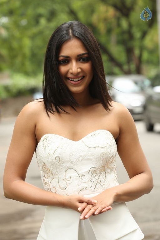 Catherine Tresa Latest Pics - 13 / 15 photos