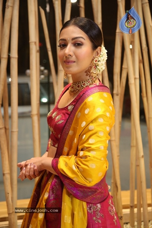 Catherine Tresa New Gallery - 10 / 21 photos