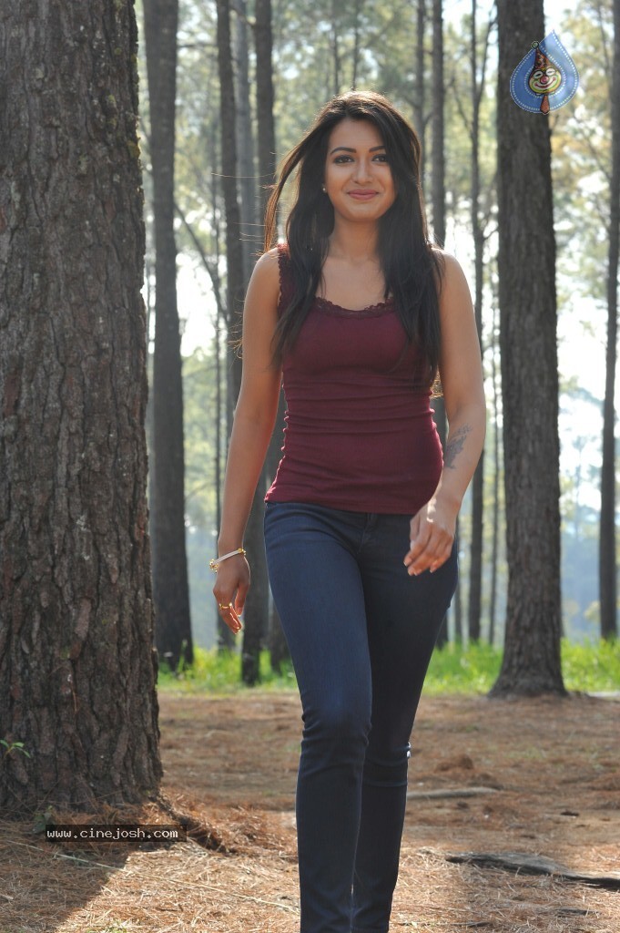 Catherine Tresa New Hot Stills - 72 / 93 photos