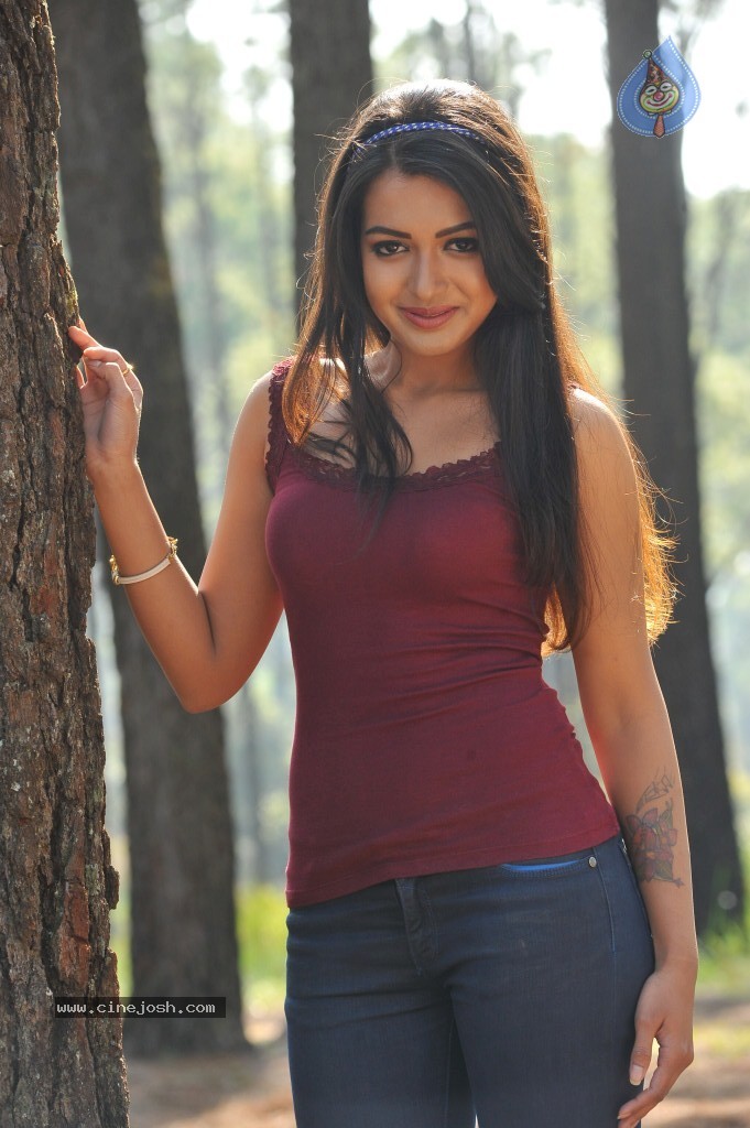 Catherine Tresa New Hot Stills - 85 / 93 photos