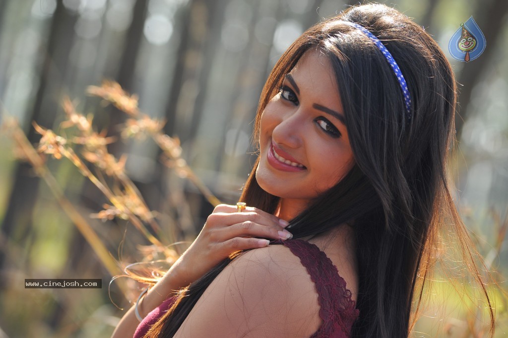 Catherine Tresa New Hot Stills - 91 / 93 photos