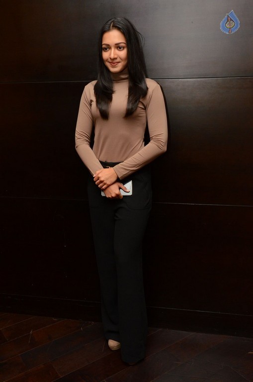 Catherine Tresa New Photos - 26 / 42 photos