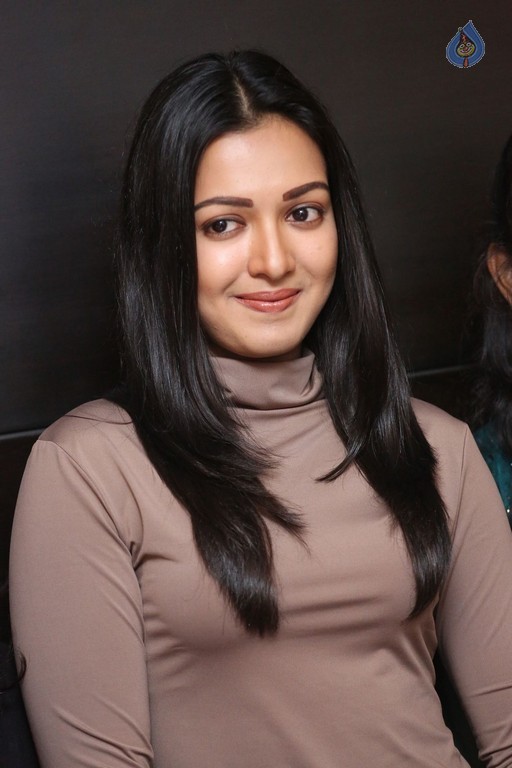 Catherine Tresa New Photos - 35 / 42 photos