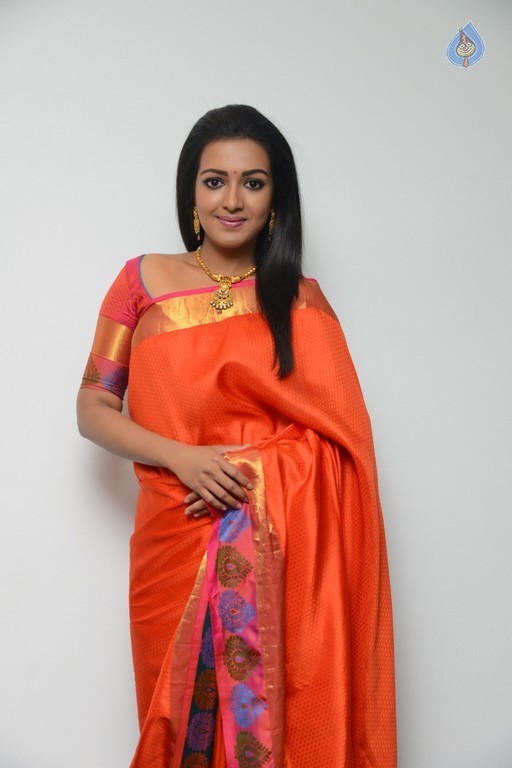 Catherine Tresa New Photos - 23 / 62 photos