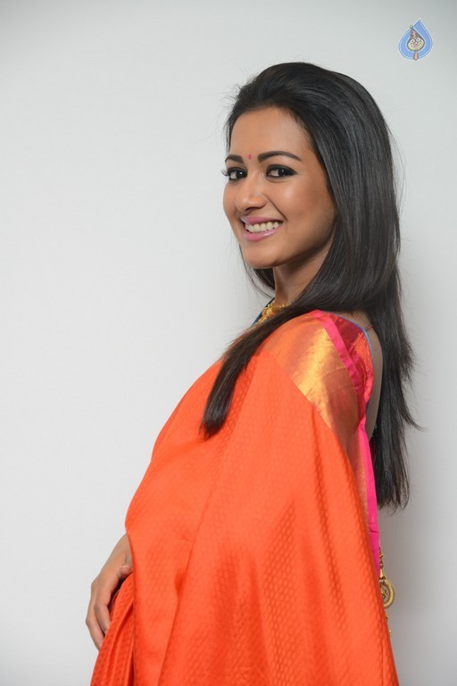 Catherine Tresa New Photos - 27 / 62 photos