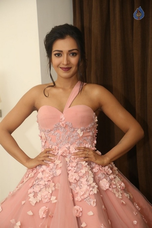 Catherine Tresa New Stills - 13 / 42 photos