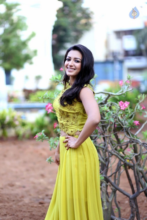 Catherine Tresa Photo Shoot - 21 / 23 photos