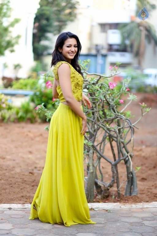 Catherine Tresa Photo Shoot - 23 / 23 photos