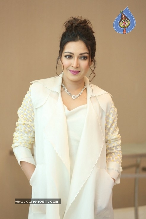 Catherine Tresa Stills - 5 / 20 photos