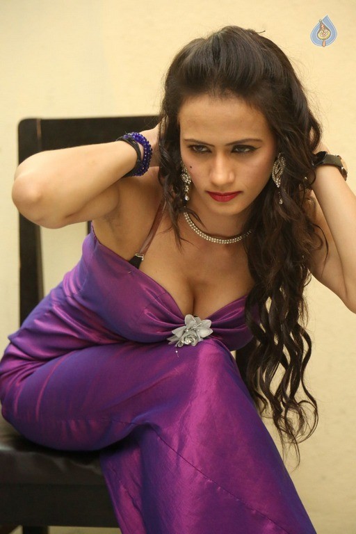 Chahat New Photos - 9 / 29 photos