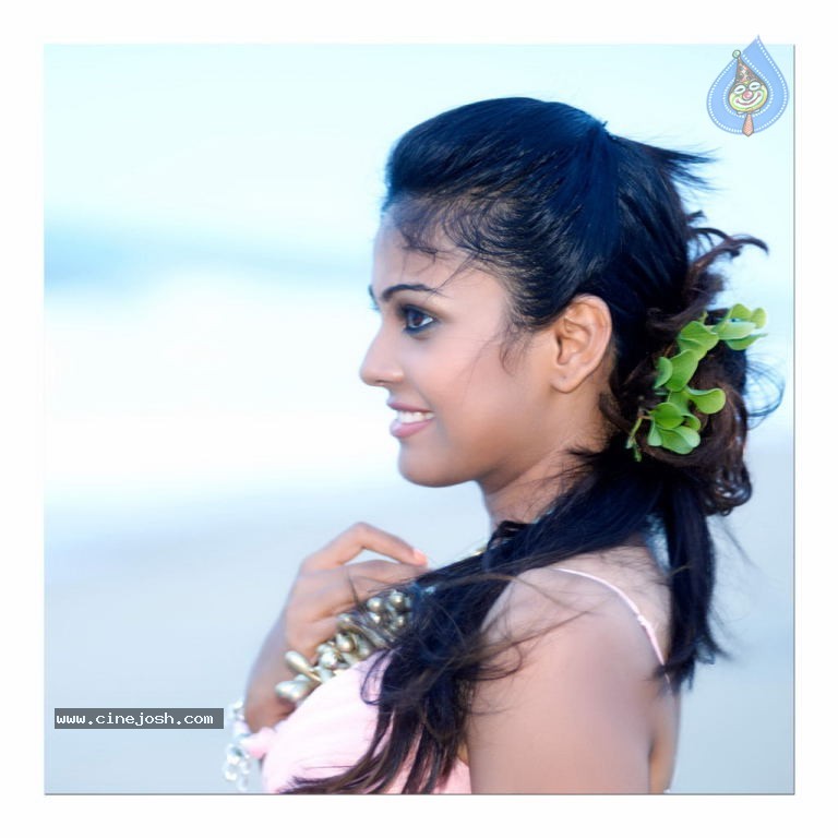 Chandini Hot Stills - 18 / 20 photos