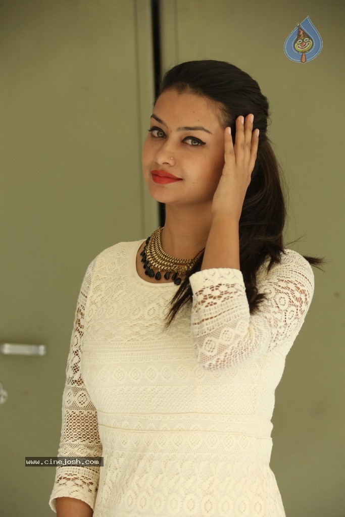 Chandini Latest Stills - 19 / 78 photos