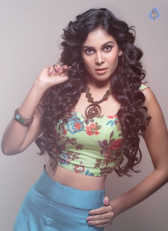 Chandini New Photos - 15 / 16 photos