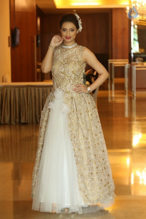 Chandini Sharma Latest Photos - 22 / 36 photos