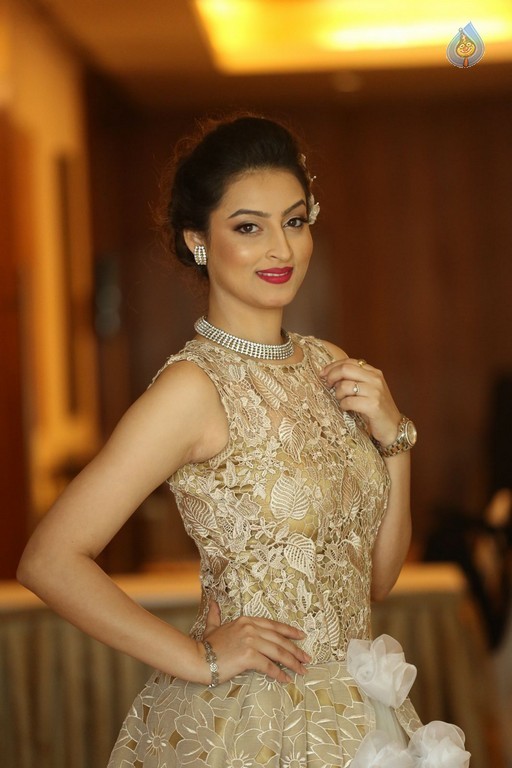 Chandini Sharma Latest Photos - 24 / 36 photos