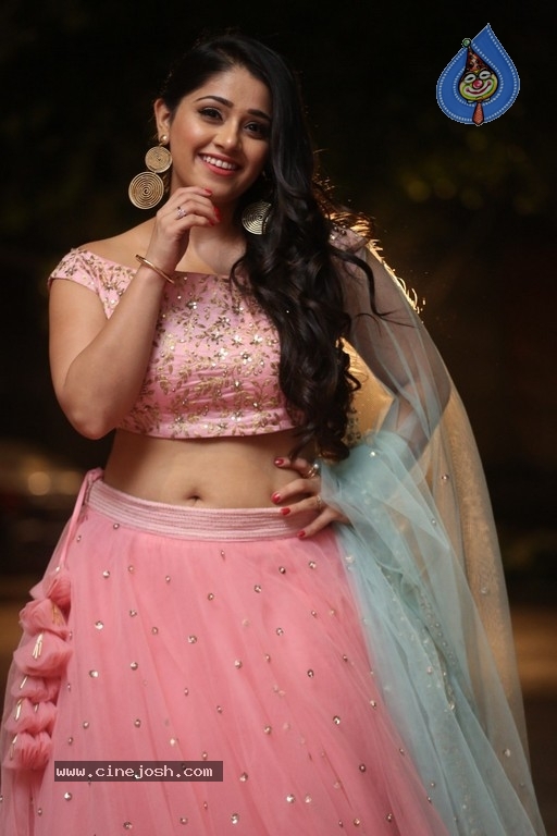 Chandni Bhagwanani Photos - 12 / 21 photos