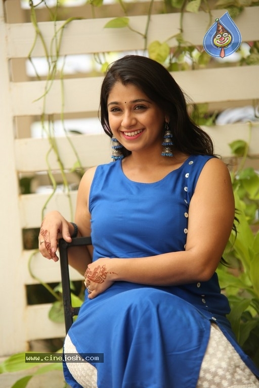 Chandni Bhagwanani Photos - 7 / 31 photos