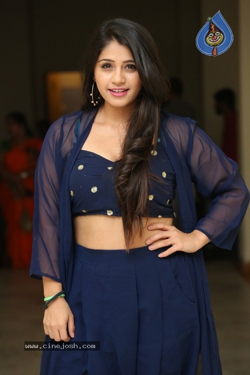 Chandni Bhagwanani Photos - 32 / 38 photos