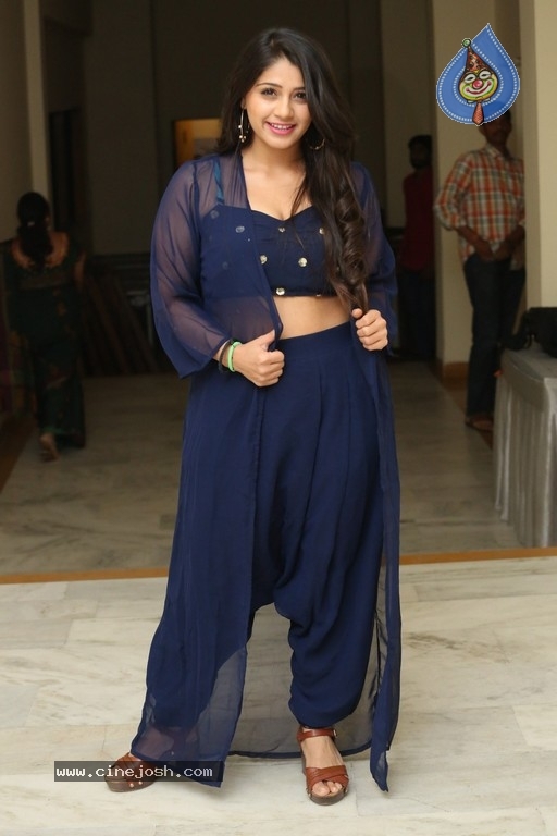 Chandni Bhagwanani Photos - 38 / 38 photos