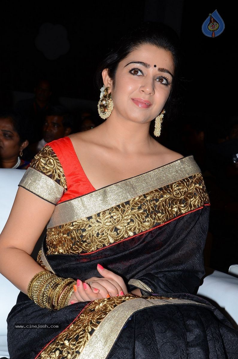 Charmi at Jyothi Lakshmi Audio Launch - 5 / 39 photos