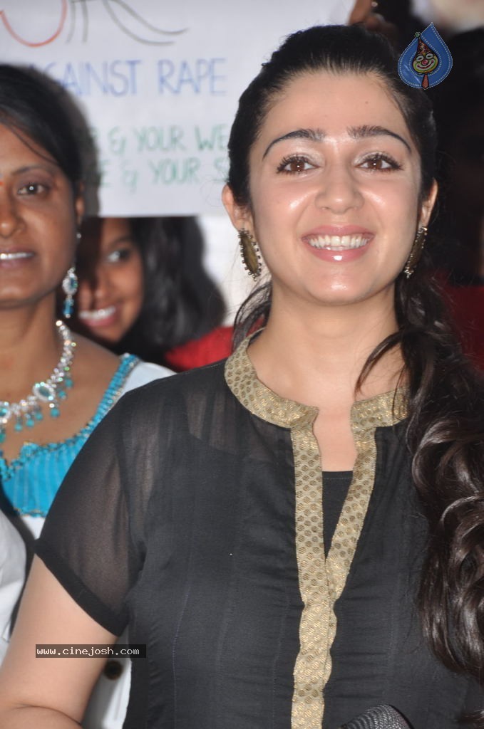 Charmi at Pratighatana Audio  - 26 / 75 photos