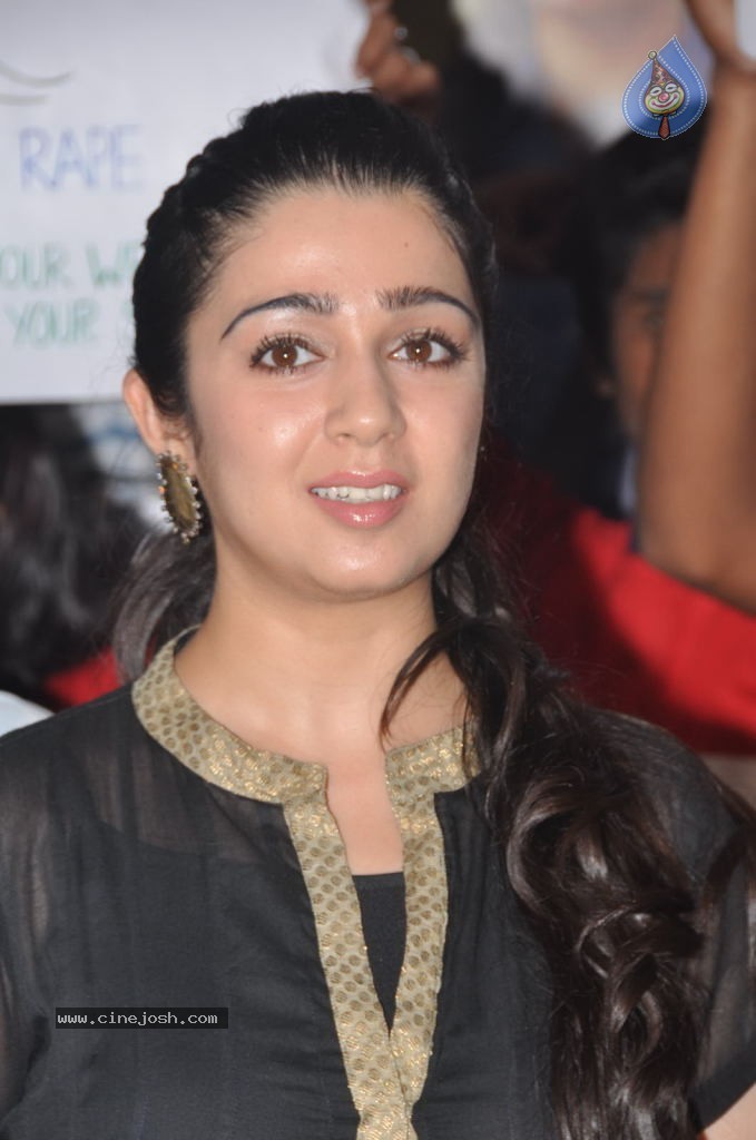 Charmi at Pratighatana Audio  - 31 / 75 photos