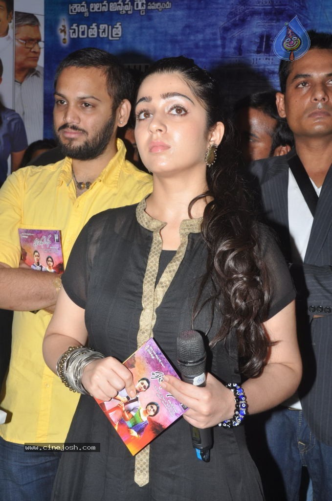 Charmi at Pratighatana Audio  - 35 / 75 photos