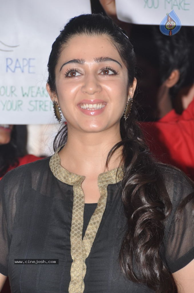 Charmi at Pratighatana Audio  - 51 / 75 photos