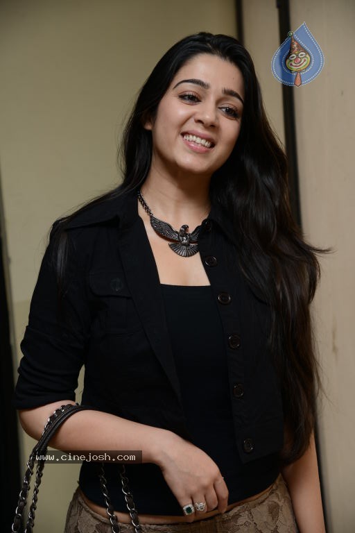 Charmi Latest Images - 7 / 37 photos