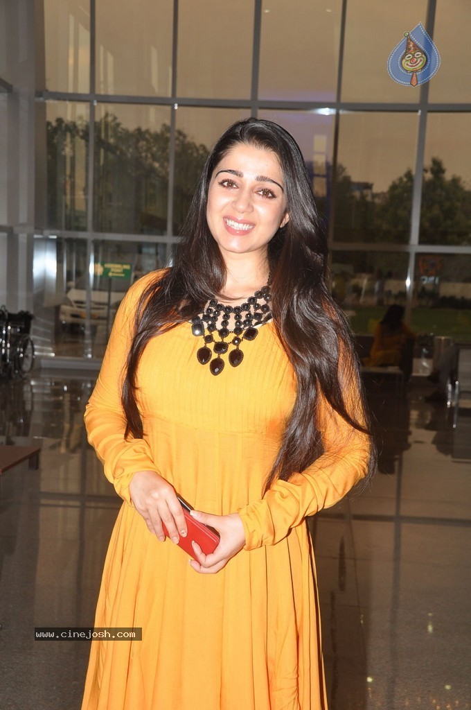 Charmi Latest Pics - 21 / 59 photos