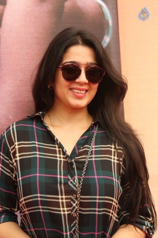 Charmi New Images - 9 / 33 photos