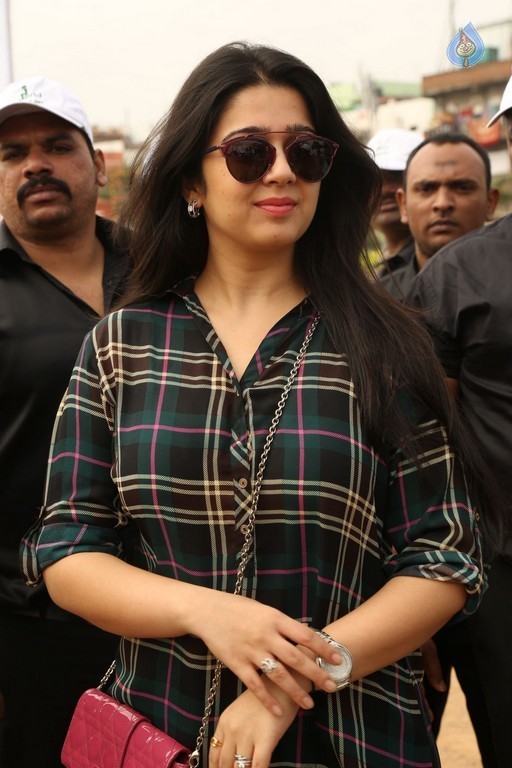 Charmi New Images - 12 / 33 photos