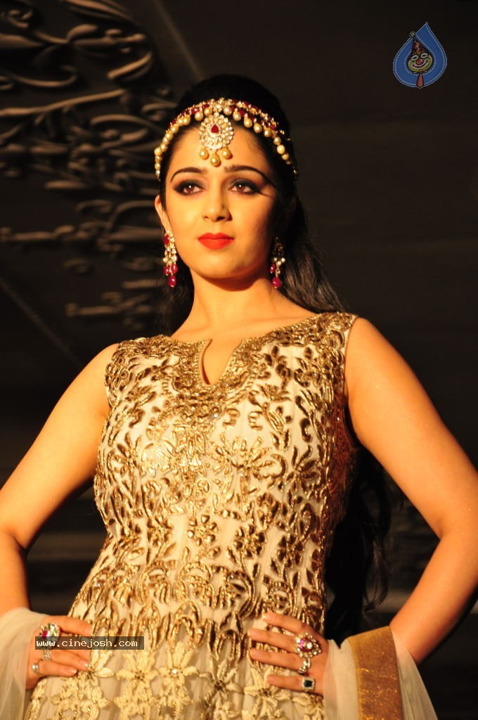 Charmi New Pics - 35 / 45 photos