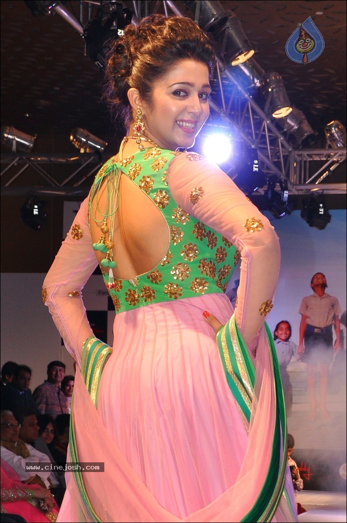 Charmi Ramp Walk Photos - 32 / 47 photos