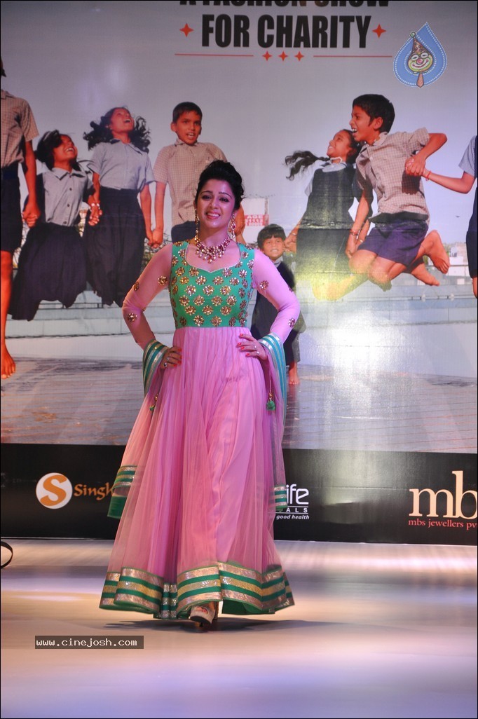 Charmi Ramp Walk Photos - 33 / 47 photos