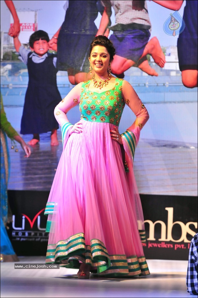 Charmi Ramp Walk Photos - 42 / 47 photos