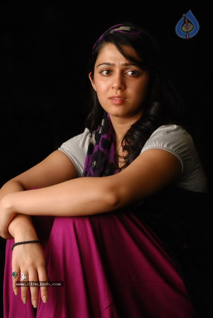 Charmi Stills - 8 / 27 photos