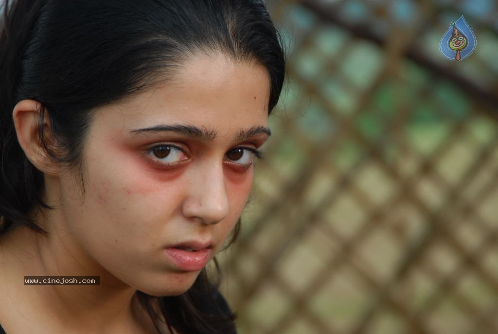 Charmi Stills - 19 / 27 photos