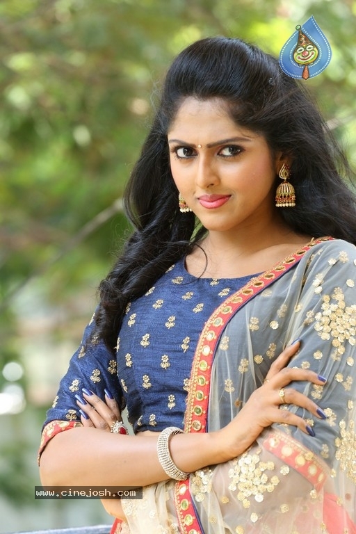 Cherishma Sri New Pics - 31 / 37 photos