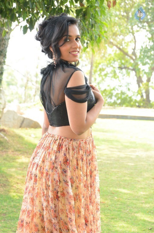 Chetana Uttej Latest Gallery - 40 / 42 photos