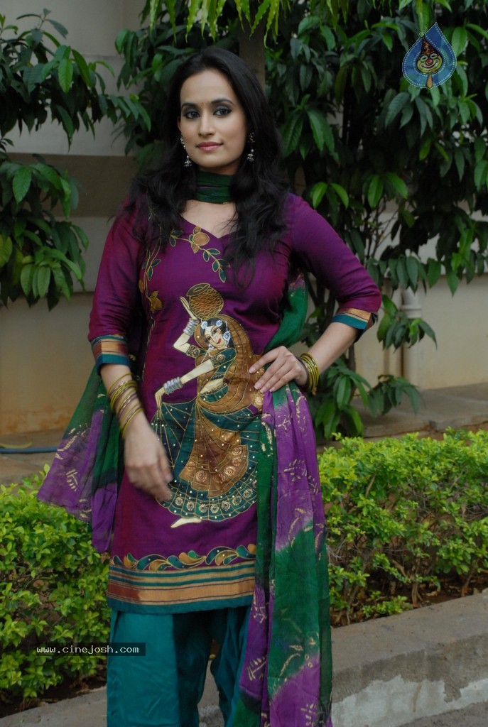Chinmayi Ghatrazu Latest Stills - 20 / 40 photos