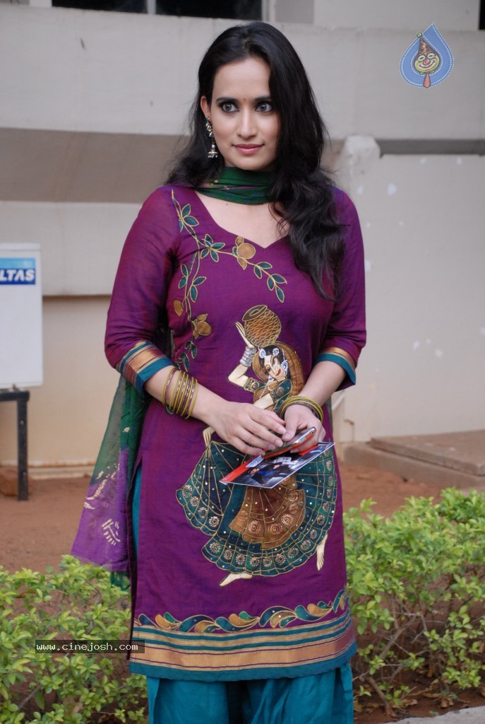 Chinmayi Ghatrazu Latest Stills - 27 / 40 photos